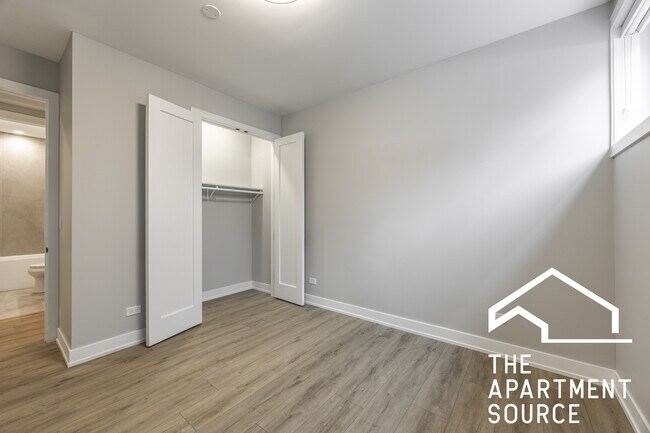 Building Photo - 2355 W Flournoy St