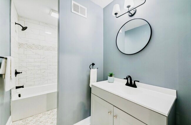 Building Photo - 3255 Josephine St