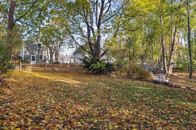 Building Photo - 78 Morning St