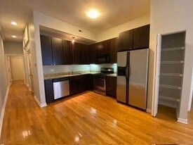 Building Photo - 1714 W Warren Blvd