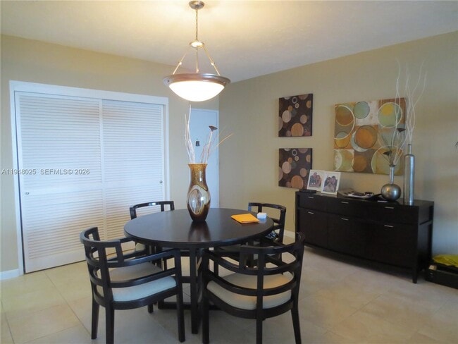 Building Photo - 3000 S Ocean Dr