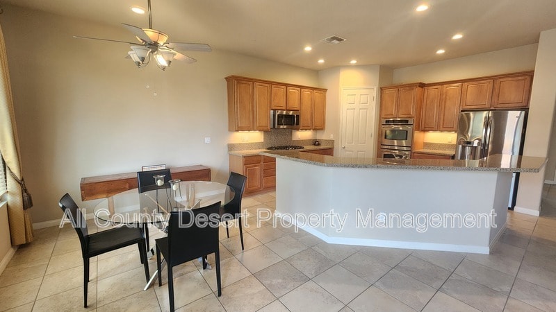 Building Photo - 81566 Avenida Sombra