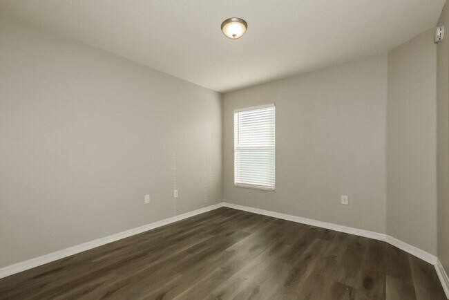 Building Photo - 11341 Southwind Lake Dr