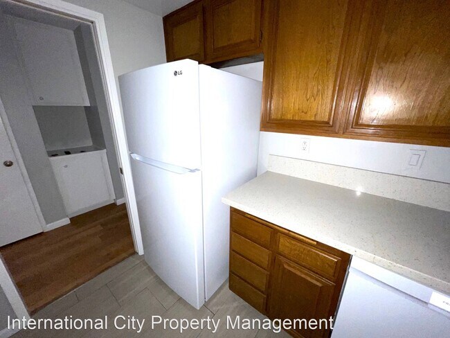 Building Photo - 2 br, 2 bath House - 2032 E Bermuda St. #107