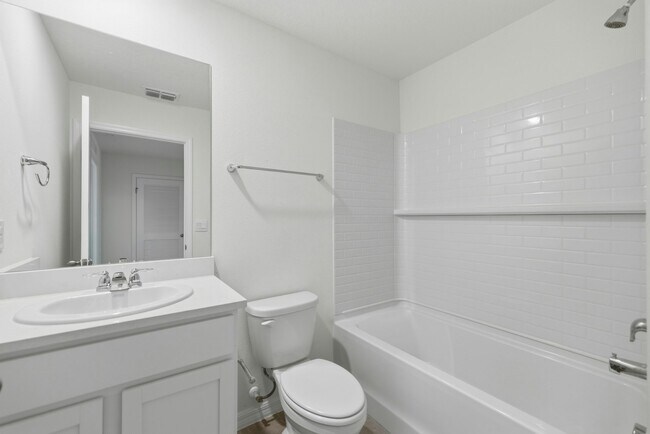 Building Photo - 6669 SW 81st Lp