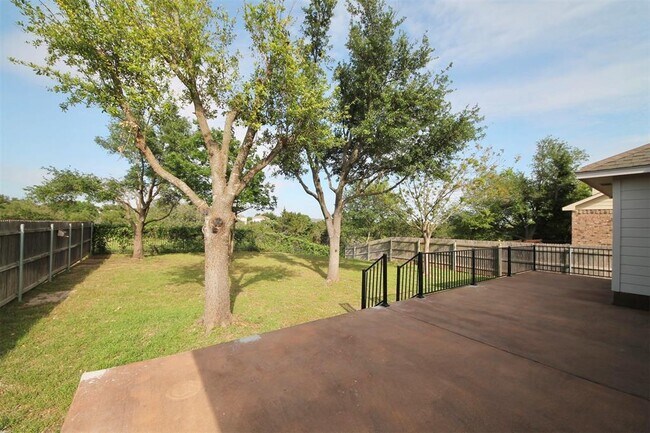 Building Photo - 3608 Pine Needle Cir