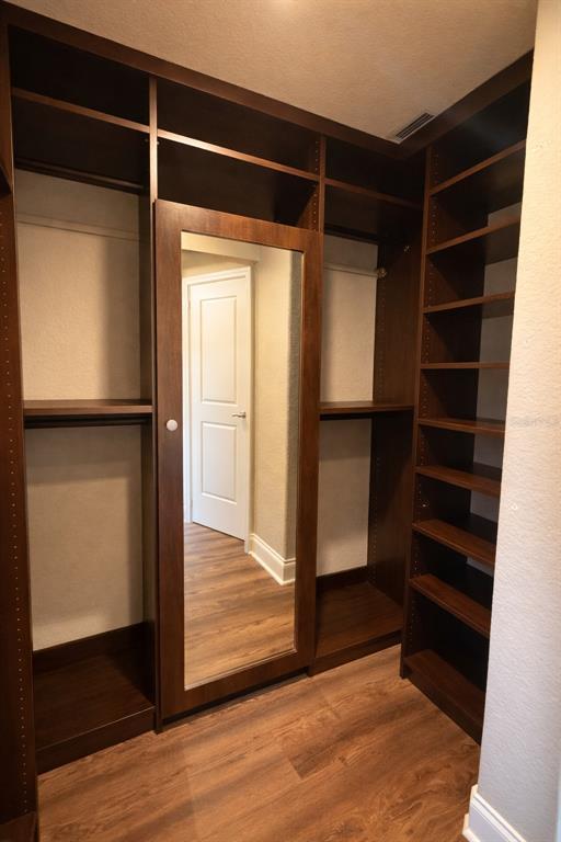 Building Photo - 6025 Sun Blvd