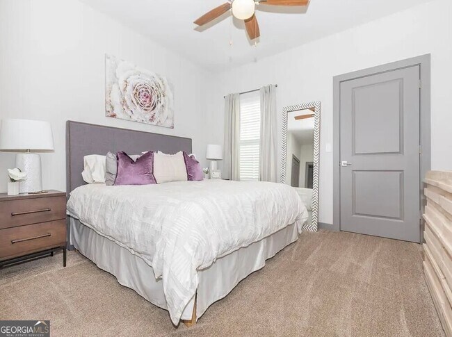 Building Photo - 2080 One White Oak Ln