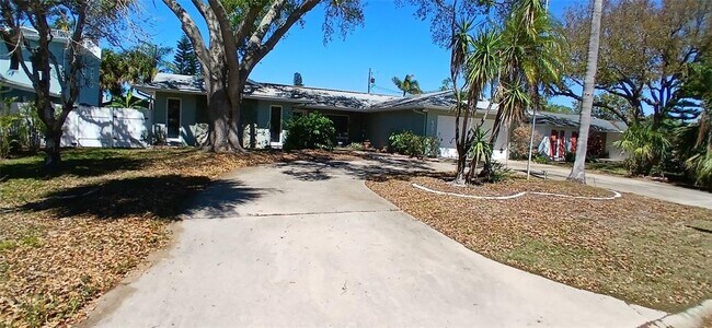 Building Photo - 4397 Harbor Hills Dr