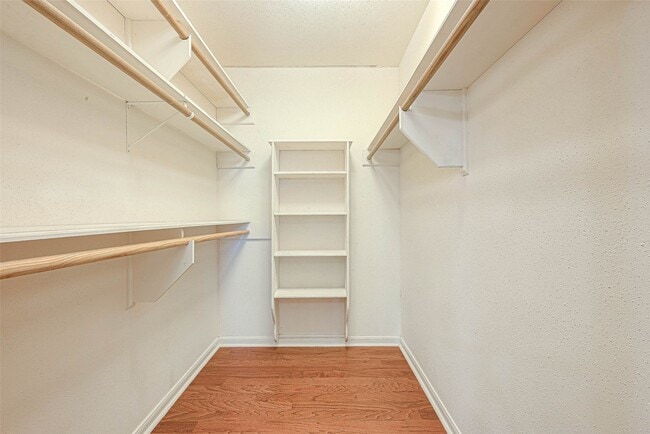 Building Photo - 8706 Tavistock Dr