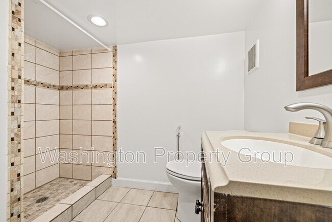 Building Photo - 4267 Fox Lake Dr