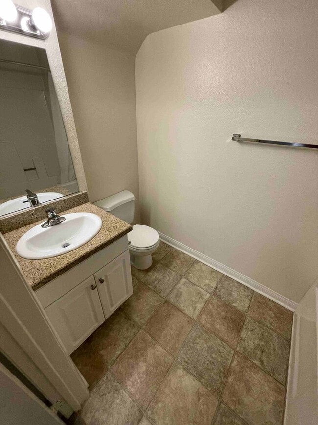 Building Photo - FULLY UPGRADED TWO BEDROOM IN LUXURIOUS COMPLEX!