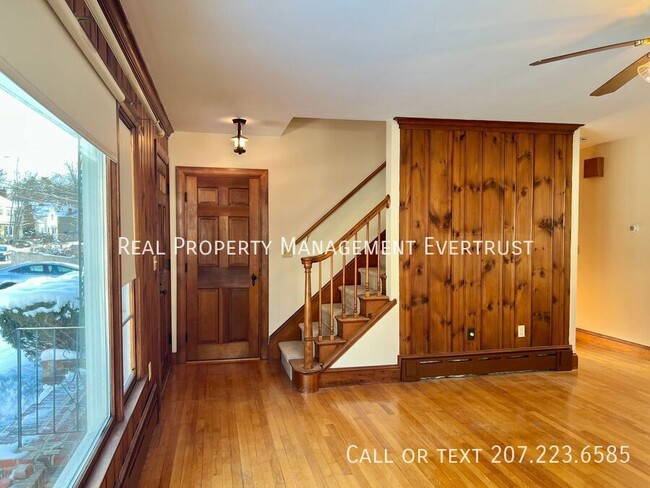 Building Photo - 32 Belfield St