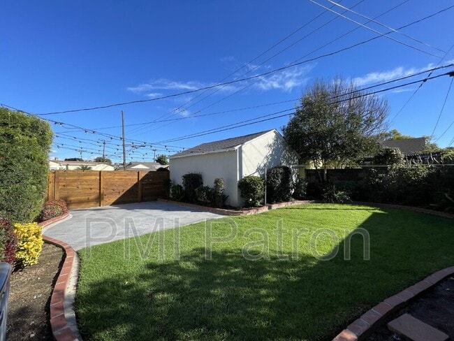 Building Photo - 2830 Harvey Way