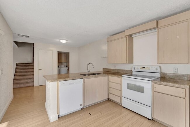 Building Photo - 4004 Medford Ct