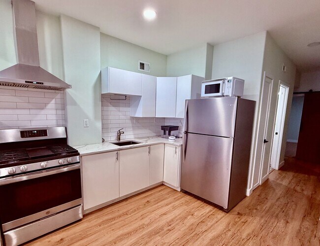 Building Photo - 1226 Snyder Ave