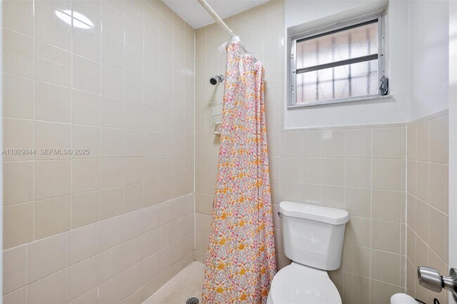 Building Photo - 1413 SW 19th St