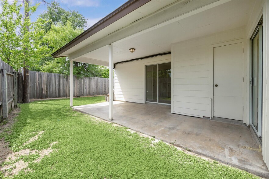 back covered patio - 2007 Old W Pl