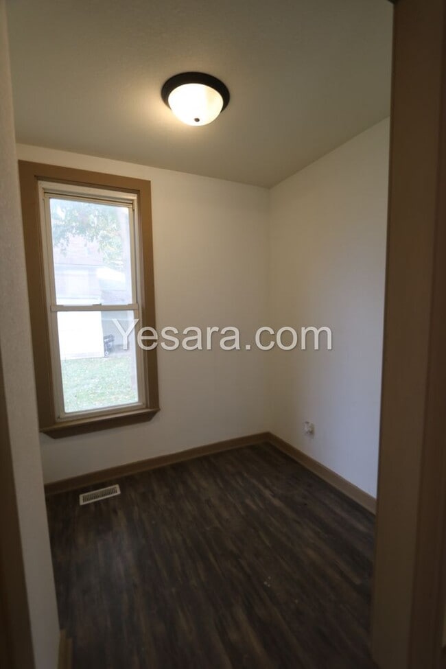 Building Photo - 2 Bedroom 2 Bath House