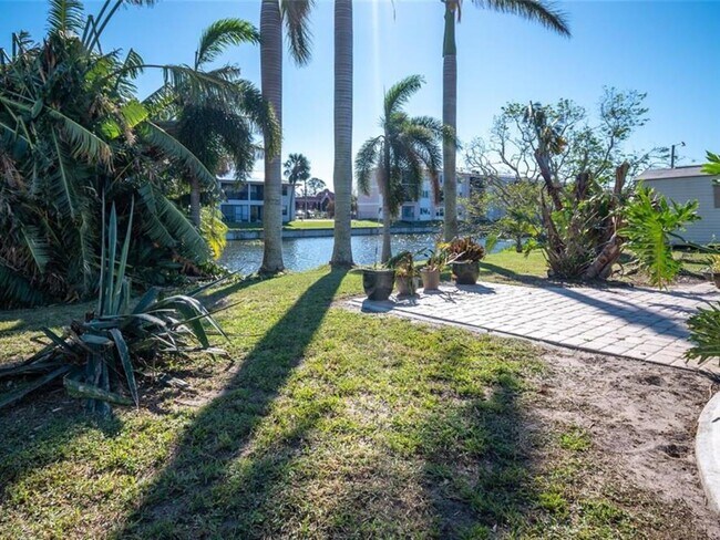 Building Photo - 2456 Elkcam Blvd