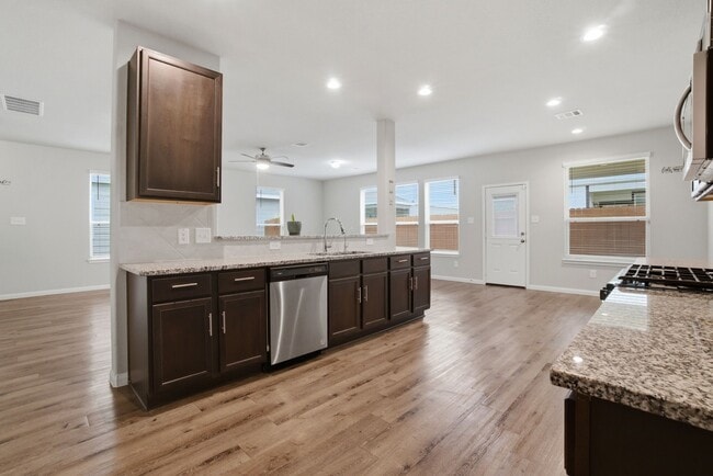 Building Photo - 22210 Great Royal Ln