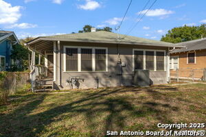 Building Photo - 322 Carnahan St