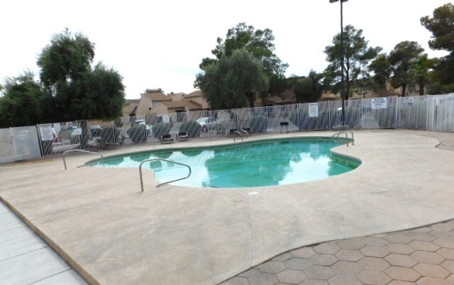 Building Photo - 5235 Golden Ln