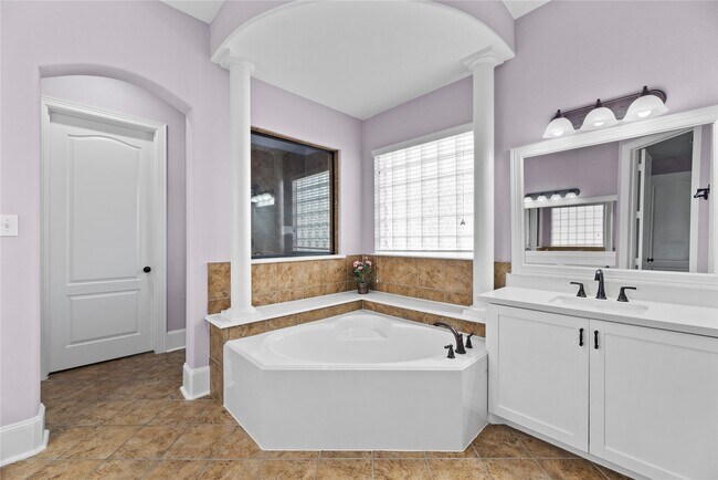 Building Photo - 26706 Whitetail Springs Ct