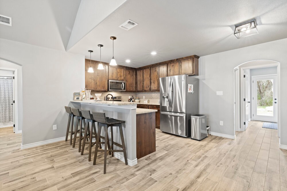 Building Photo - 1777 Point View