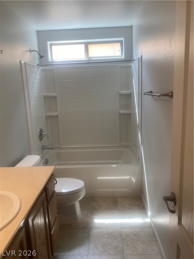 Building Photo - 7469 Calzado Dr