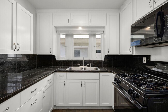 Building Photo - 4715 Soria Dr