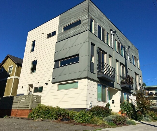 Building Photo - 6217 14th Ave NW