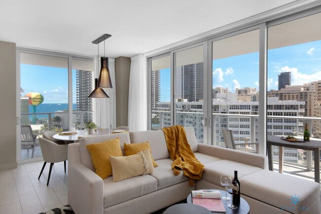 Primary Photo - 4010 S Ocean Dr