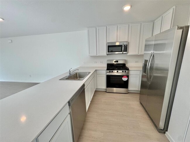 Building Photo - 5902 Starling Dr