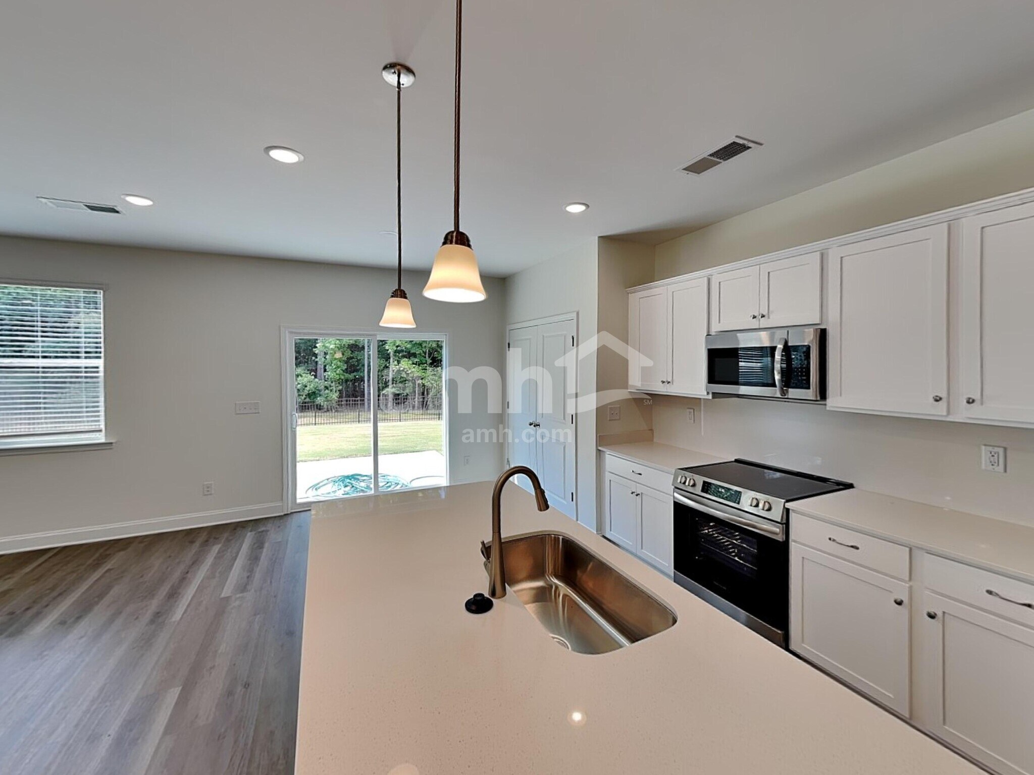 Building Photo - 6043 Rosemore Ln