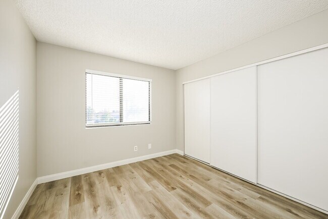 Building Photo - 405 Tobler Dr