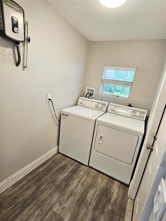 Building Photo - 4803 Roush Ave