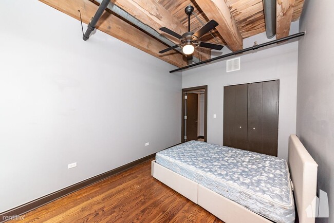 Building Photo - 1 br, 1.5 bath Condo - 106 N Aberdeen St