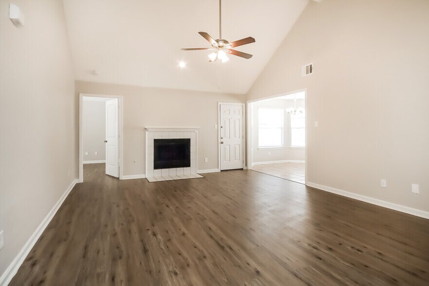 Building Photo - 918 Chase Park Dr