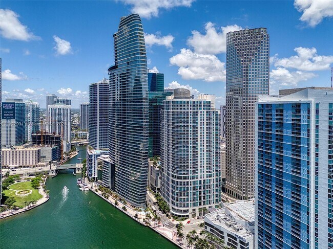 Building Photo - 300 Biscayne Blvd Way