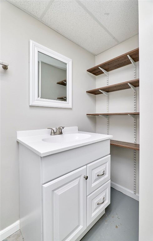 Building Photo - 2402 Savoy Dr