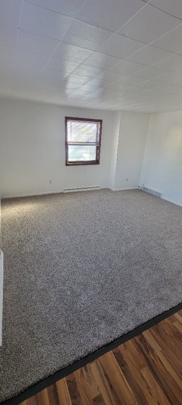 Building Photo - 867 W 5th St