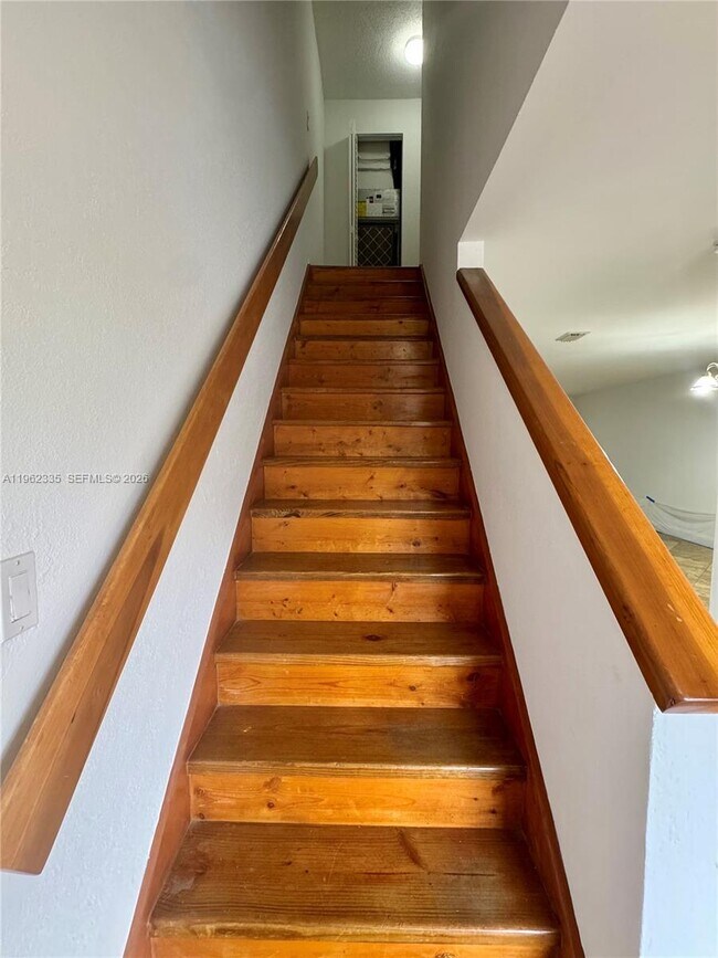 Building Photo - 6375 SW 136th Ct