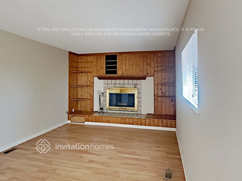 Building Photo - 936 Candlestar Loop N