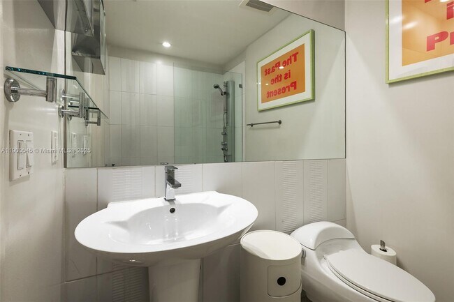 Building Photo - 3250 Grand Ave