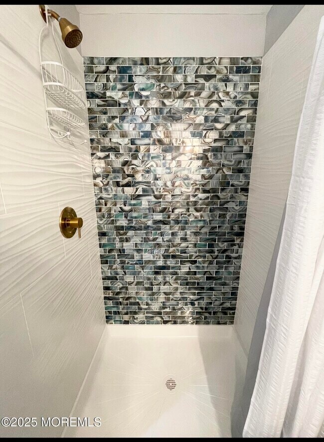 Building Photo - 241 Westmont Ave