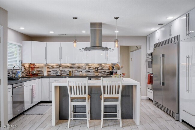 Building Photo - 2805 Klondike Ct
