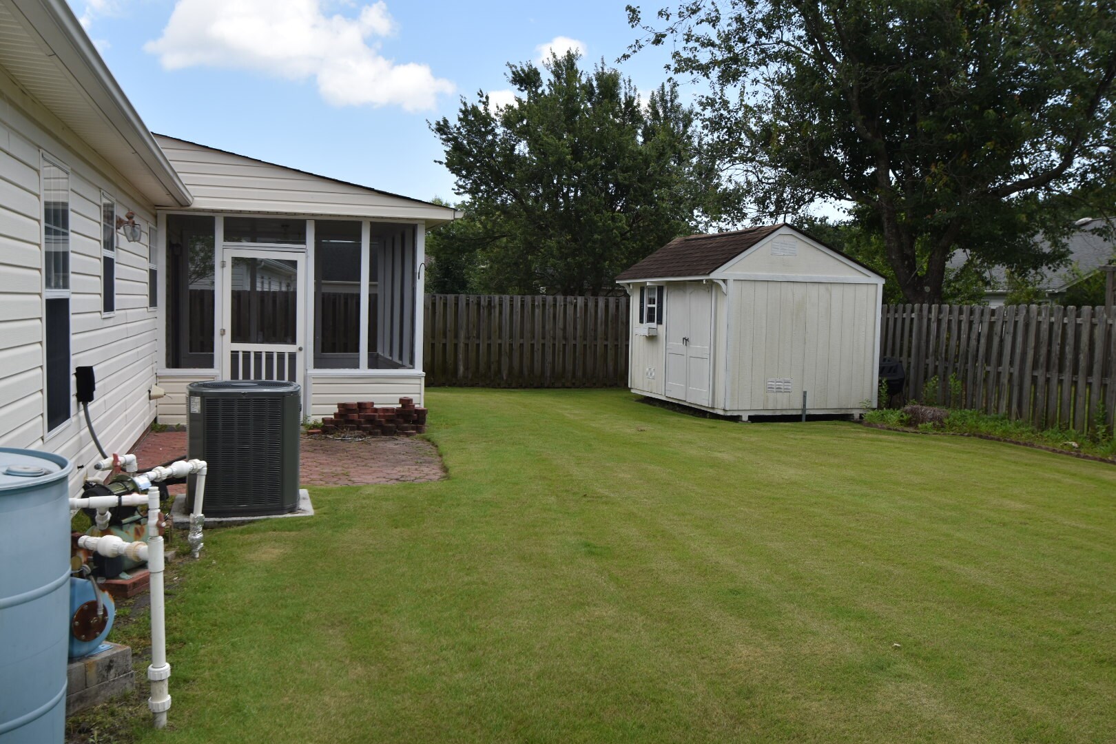 Building Photo - 4824 Weybridge Ln