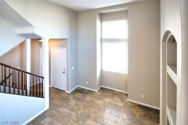 Building Photo - 8400 Tiger Woods Ave