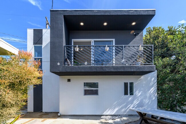 Building Photo - 4426 Campbell Dr